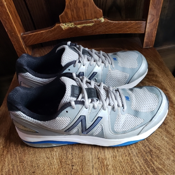 New Balance 1540v2 Men's Shoes Size 9 - Picture 3 of 13